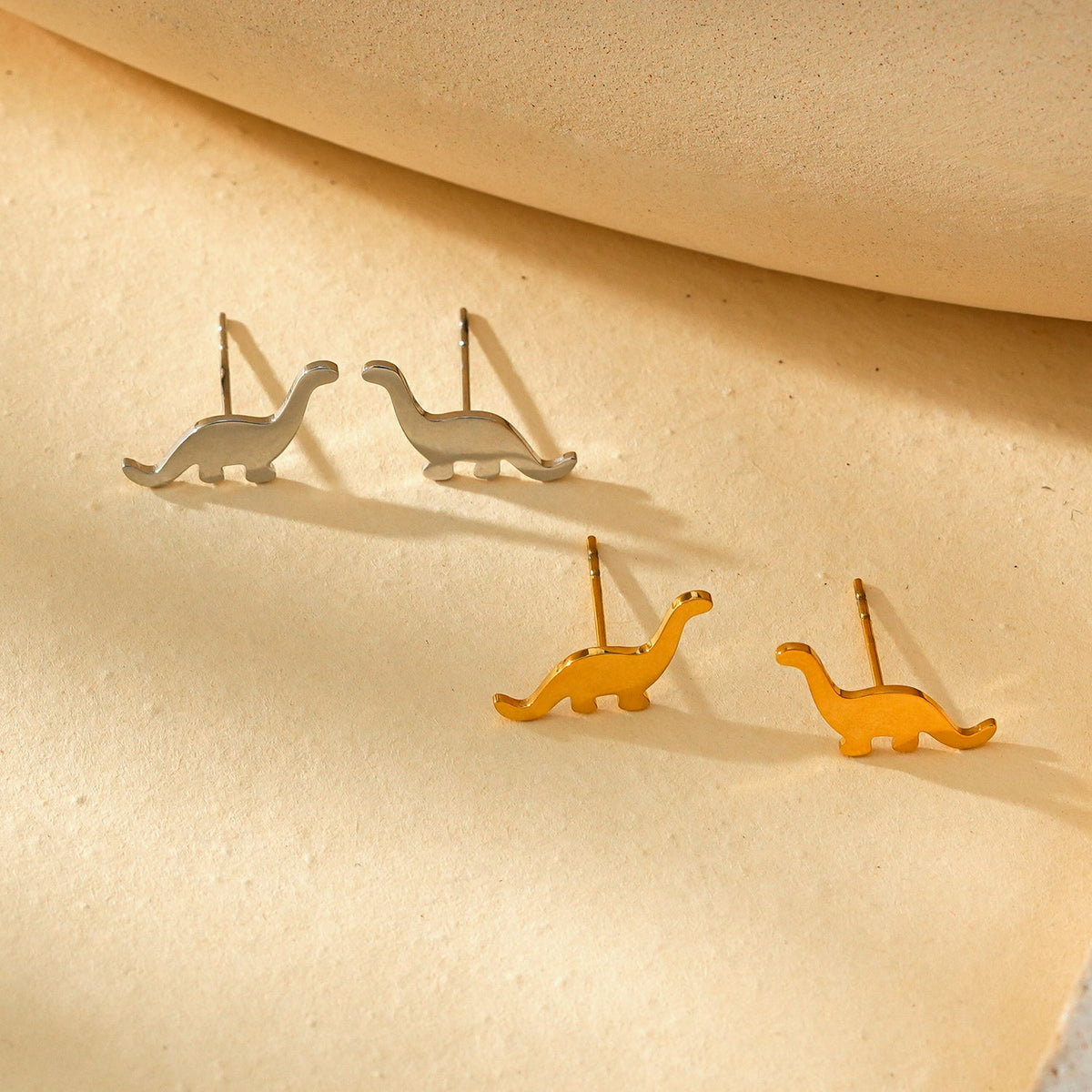 Style DINO : Boucles d'oreilles clous dinosaure en argent
