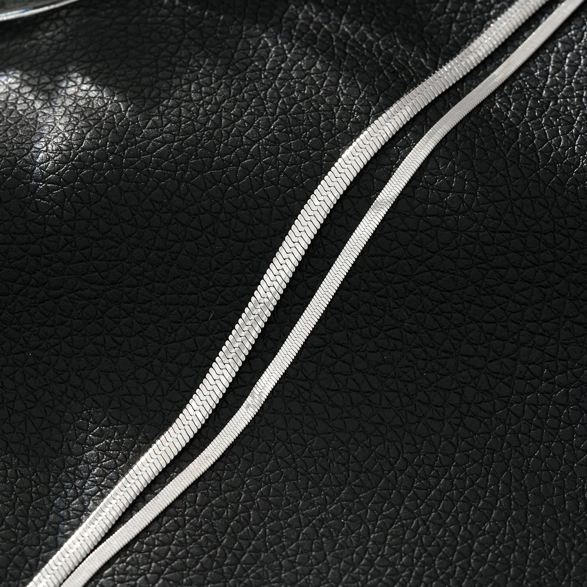 INESE Silver (White Gold): Snake-Skin Textured 2-Layer Bracelet