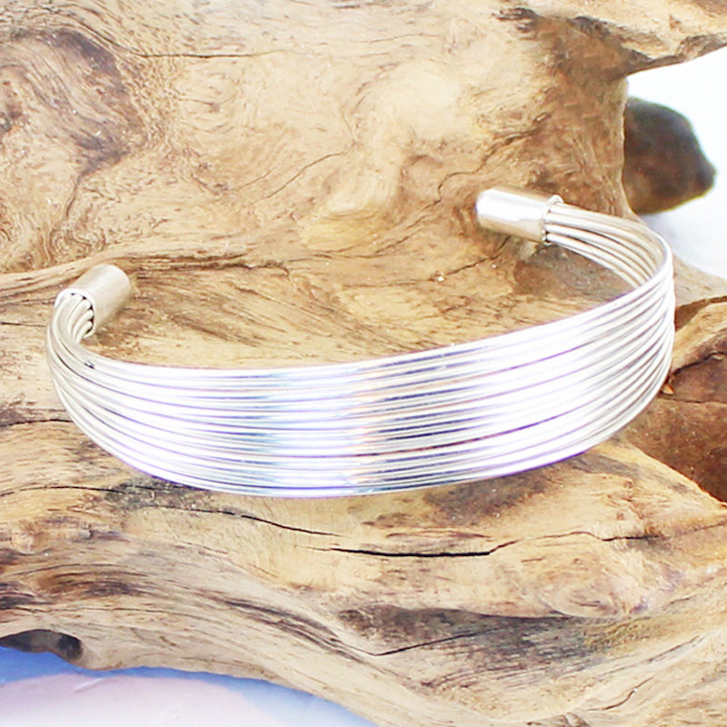 Manchette en métal multibrins – Couleur argent