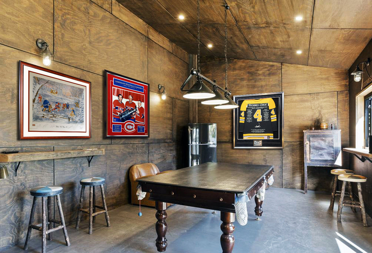 Bobby Hull Autographed Player Proof Lithograph /9 (27x23)