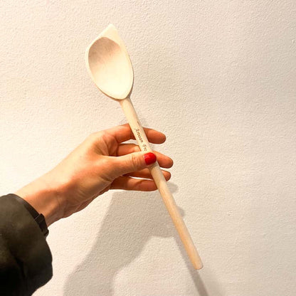 Cuillère en bois de hêtre à bout pointu – Bois 100 % naturel – Cuillère de cuisine de 28 cm