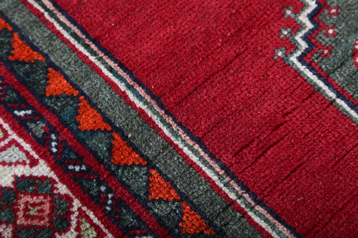 Persian Abadeh Rug | 2' 11" x 5' 2"
