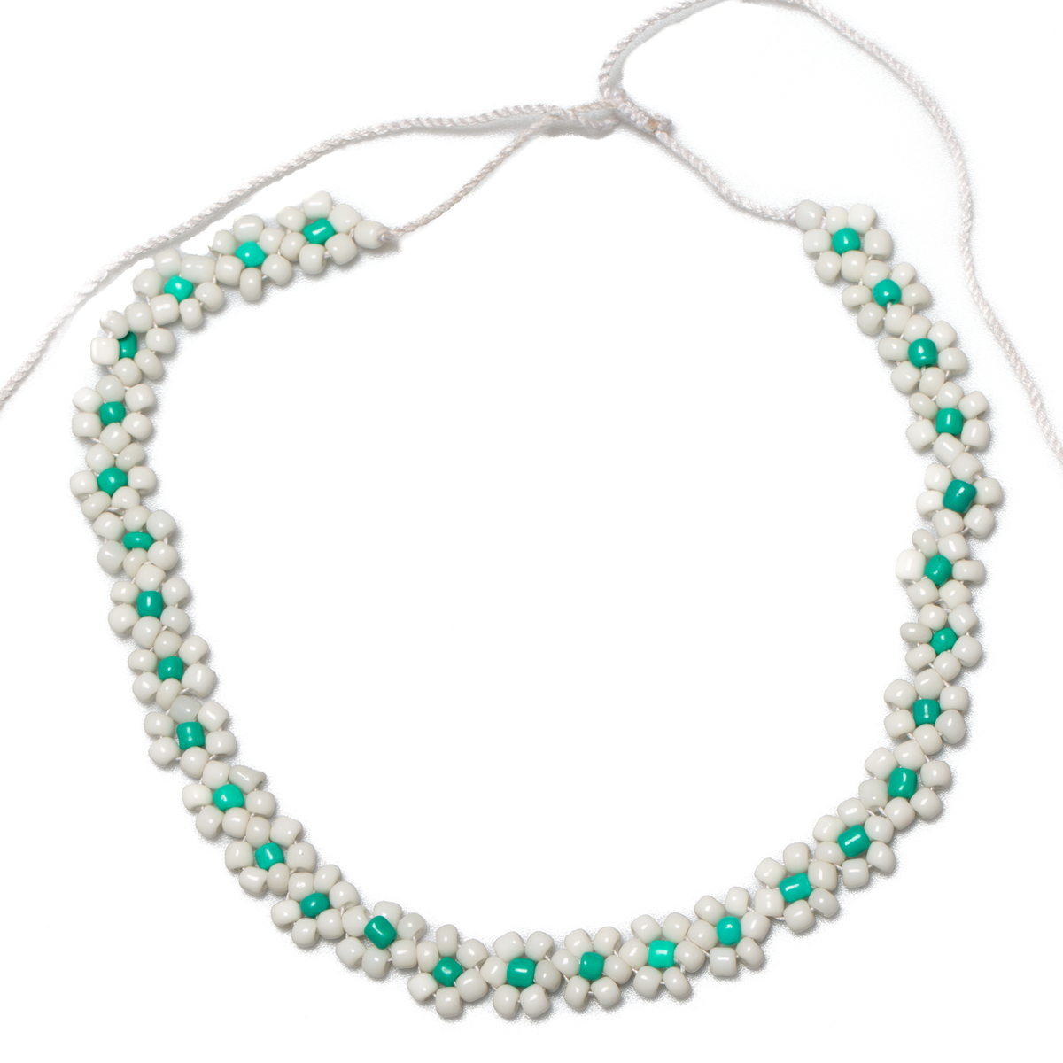 Court collier marguerite