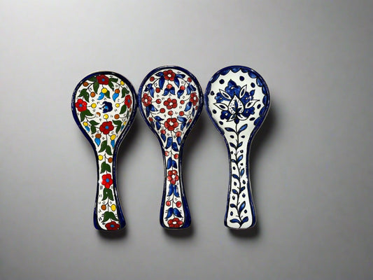 Repose-cuillère en céramique fait main – Grande taille | Plusieurs motifs