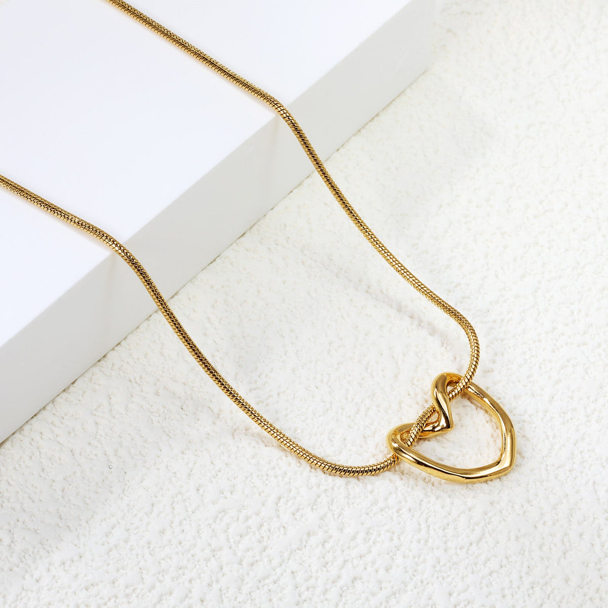 Collier Pendentif Cœur Creux
