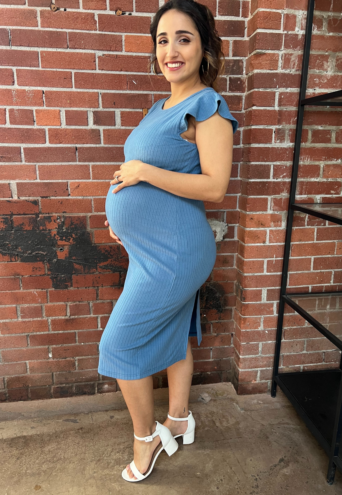 Robe de grossesse côtelée bleu layette à manches à volants
