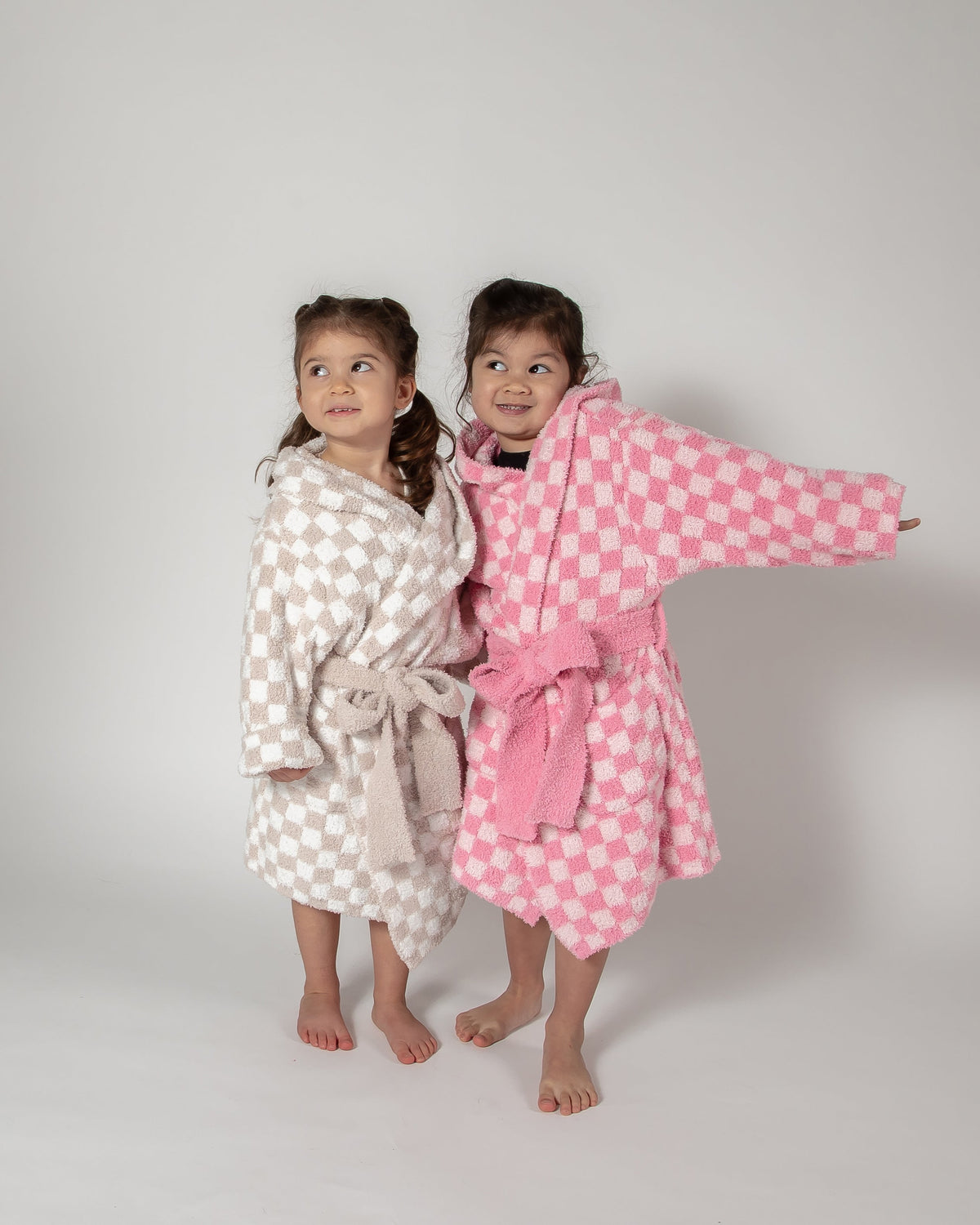 Robe à capuche à carreaux pour enfants - réapprovisionnement en avril