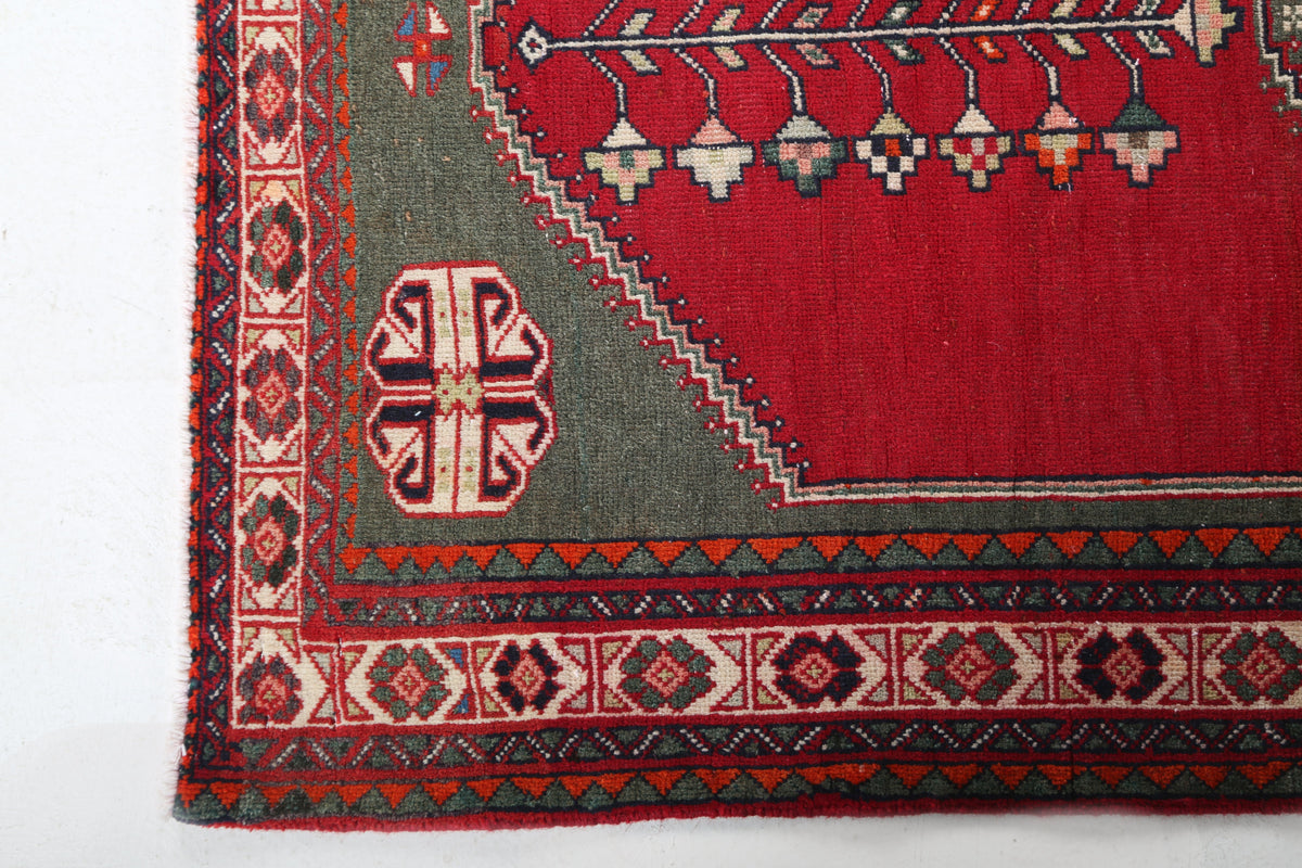 Persian Abadeh Rug | 2' 11" x 5' 2"
