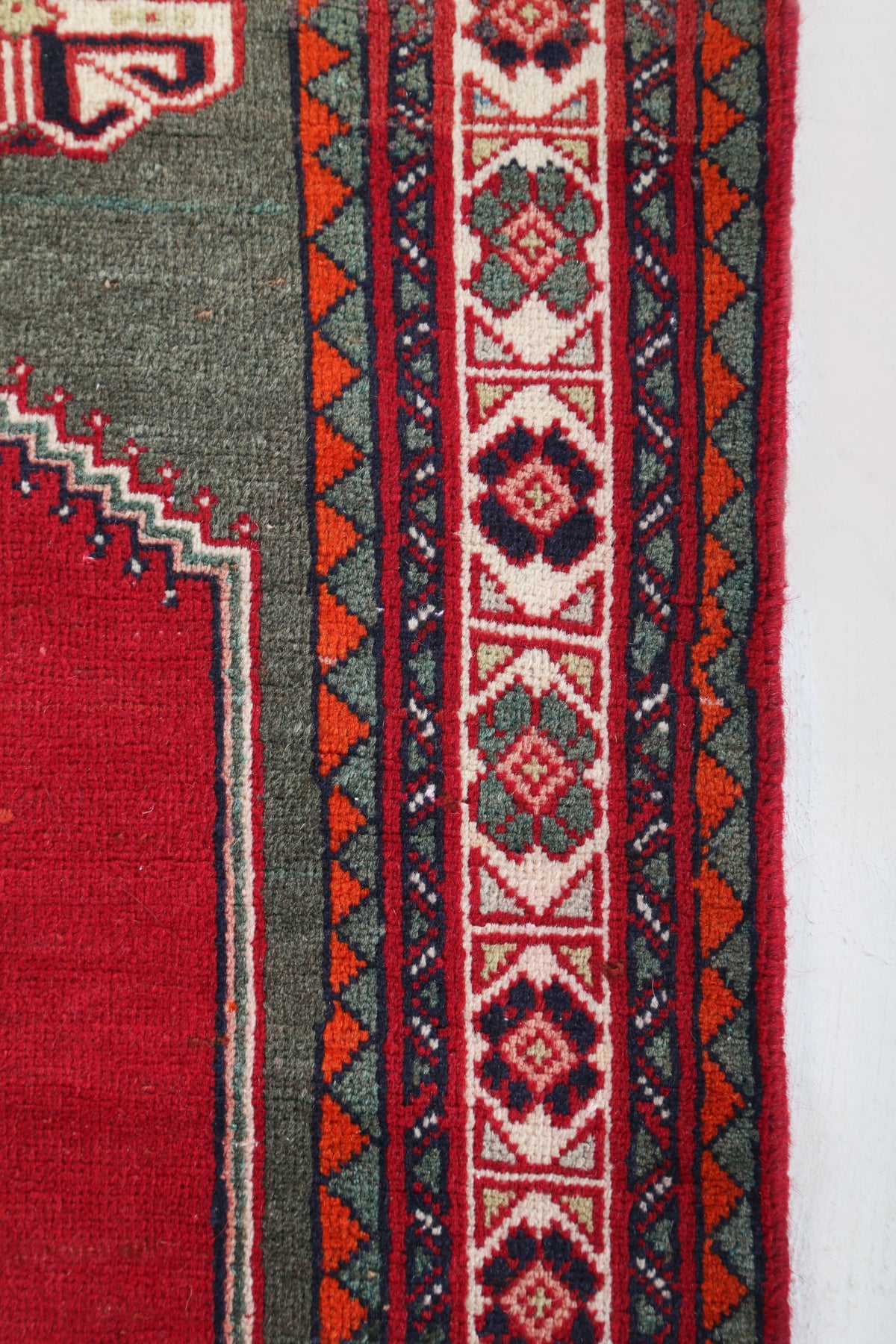Persian Abadeh Rug | 2' 11" x 5' 2"