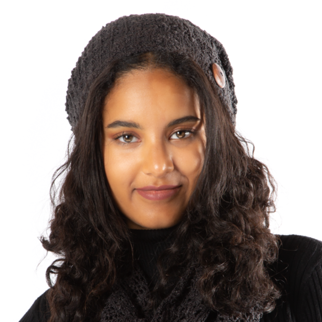 Bonnet tricoté en popcorn noir avec bouton