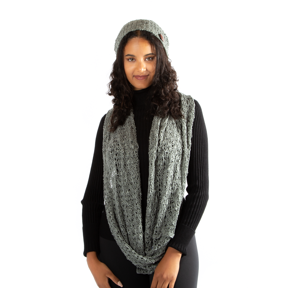 Bonnet en tricot popcorn gris avec bouton