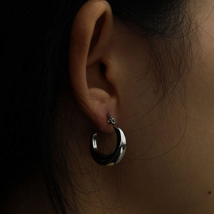 AMBER-MESSINA Chunky Hoop Silver Earrings