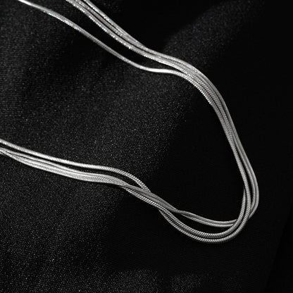 AVEZZANO White Gold (Silver Toned): Snake-Skin Textured Multi-Strand Chain Necklace - Exquisite Elegance