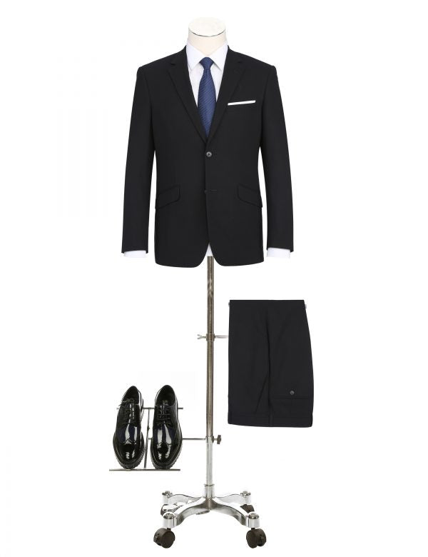 CRÉEZ VOTRE FORFAIT : Costume ajusté extensible noir (le forfait comprend un costume 2 pièces, une chemise, une cravate ou un nœud papillon, une pochette assortie et des chaussures)
