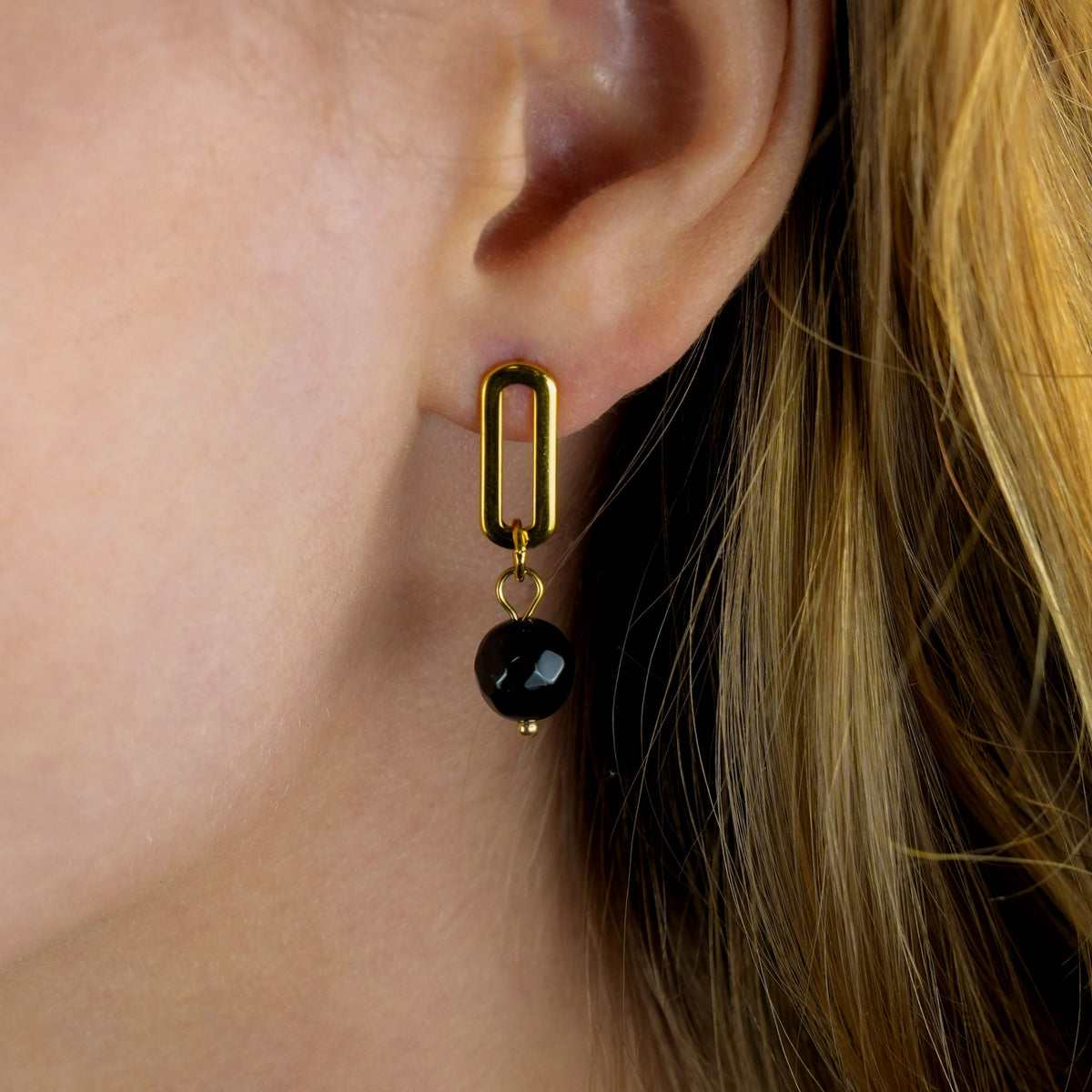 Boucles d'oreilles créoles pendantes en onyx noir DAKATA