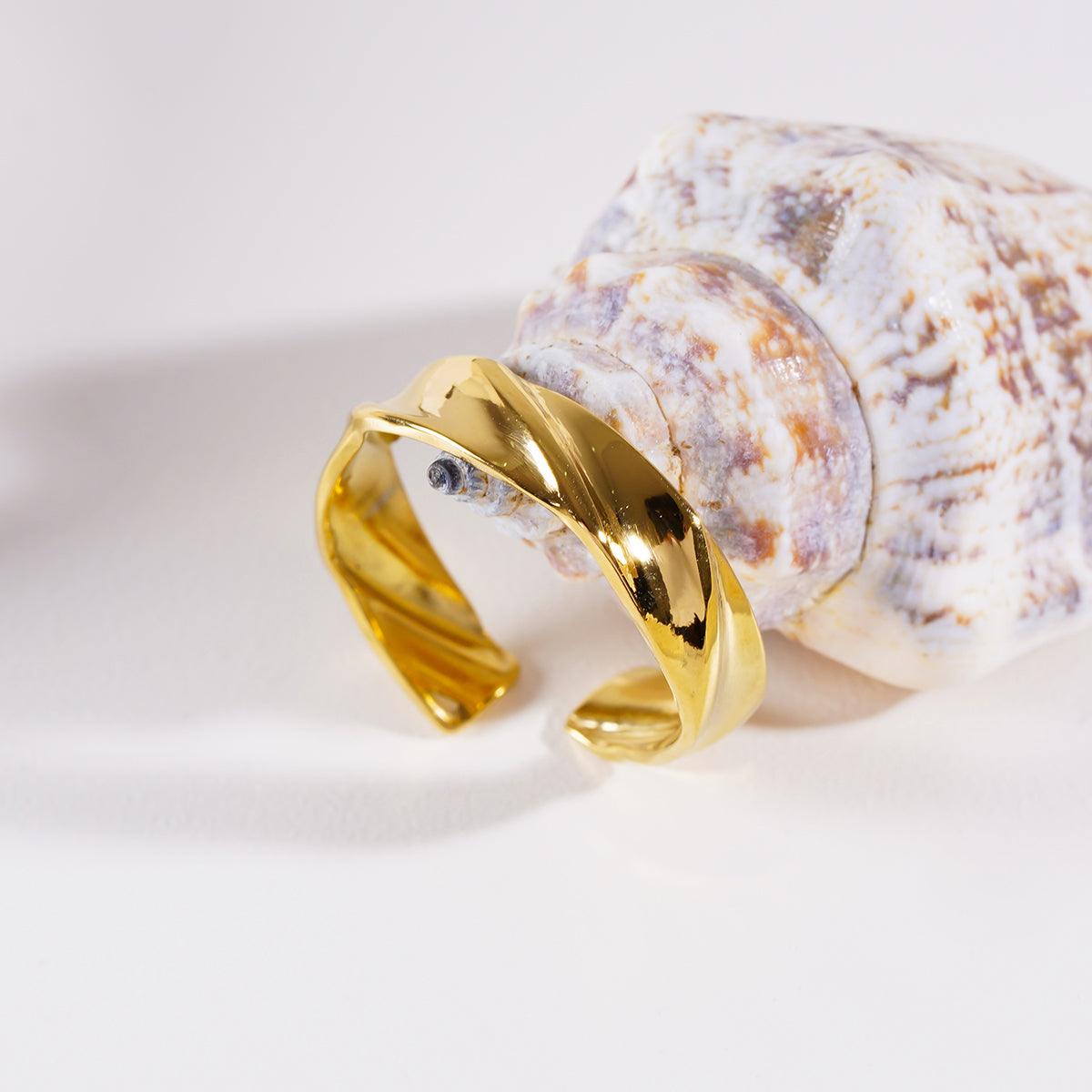 ELIAS : Bague moderniste formes et textures