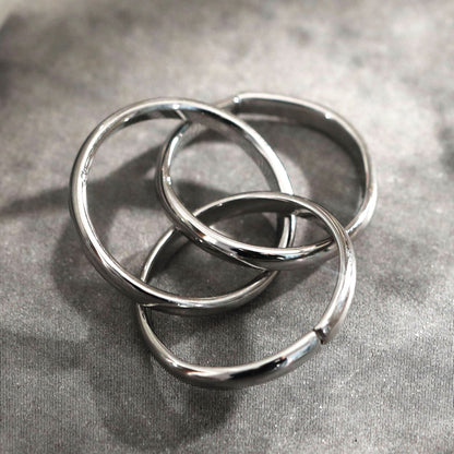 ESTELLA : Bague Empilable Triple et Entrelacée en Argent