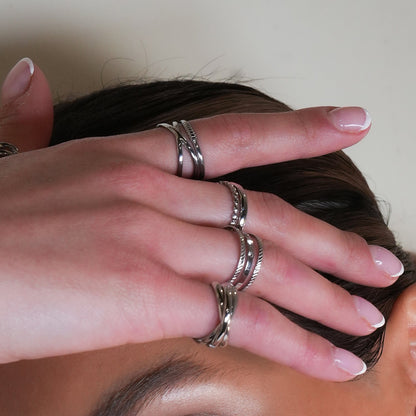 ESTELLA : Bague Empilable Triple et Entrelacée en Argent