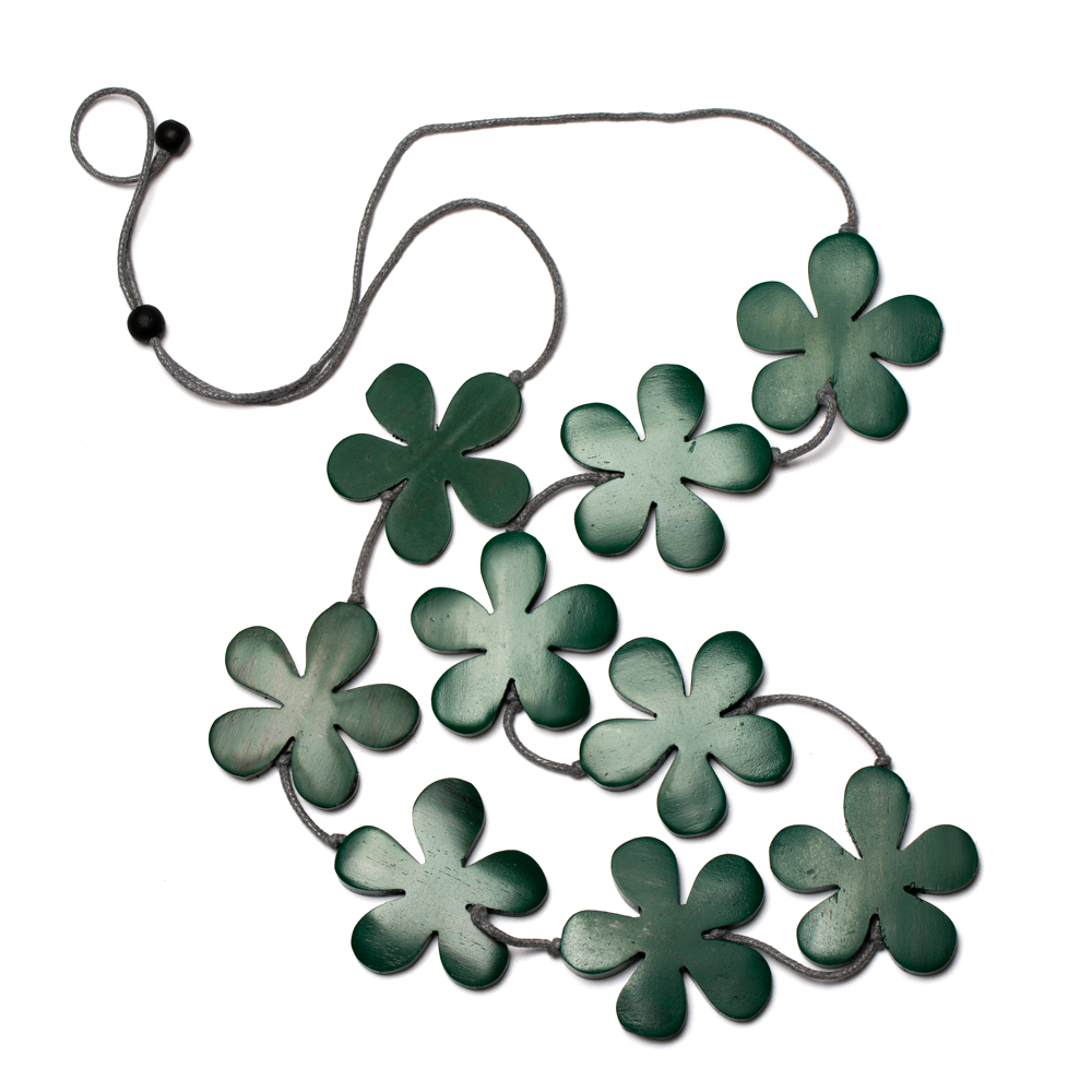 Collier de fleurs en bois