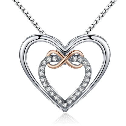 Cœurs Entrelacés : Collier Infini en Argent Sterling avec Double Cœur
