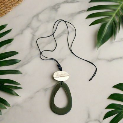 Pendentif ovale ouvert