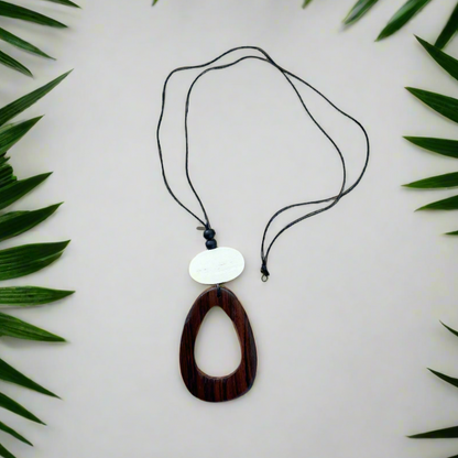 Pendentif ovale ouvert
