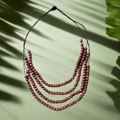 Collier de perles à plusieurs rangs