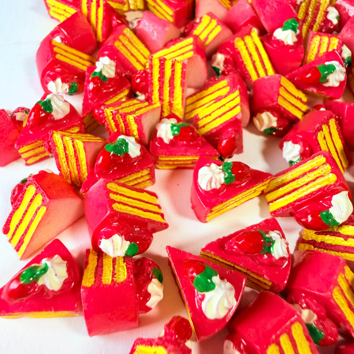 Breloques Gâteau Fraise pour Loisirs Créatifs