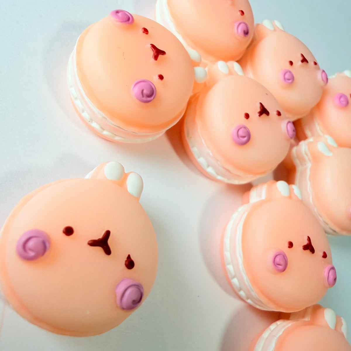 Breloques macarons lapins pour loisirs créatifs