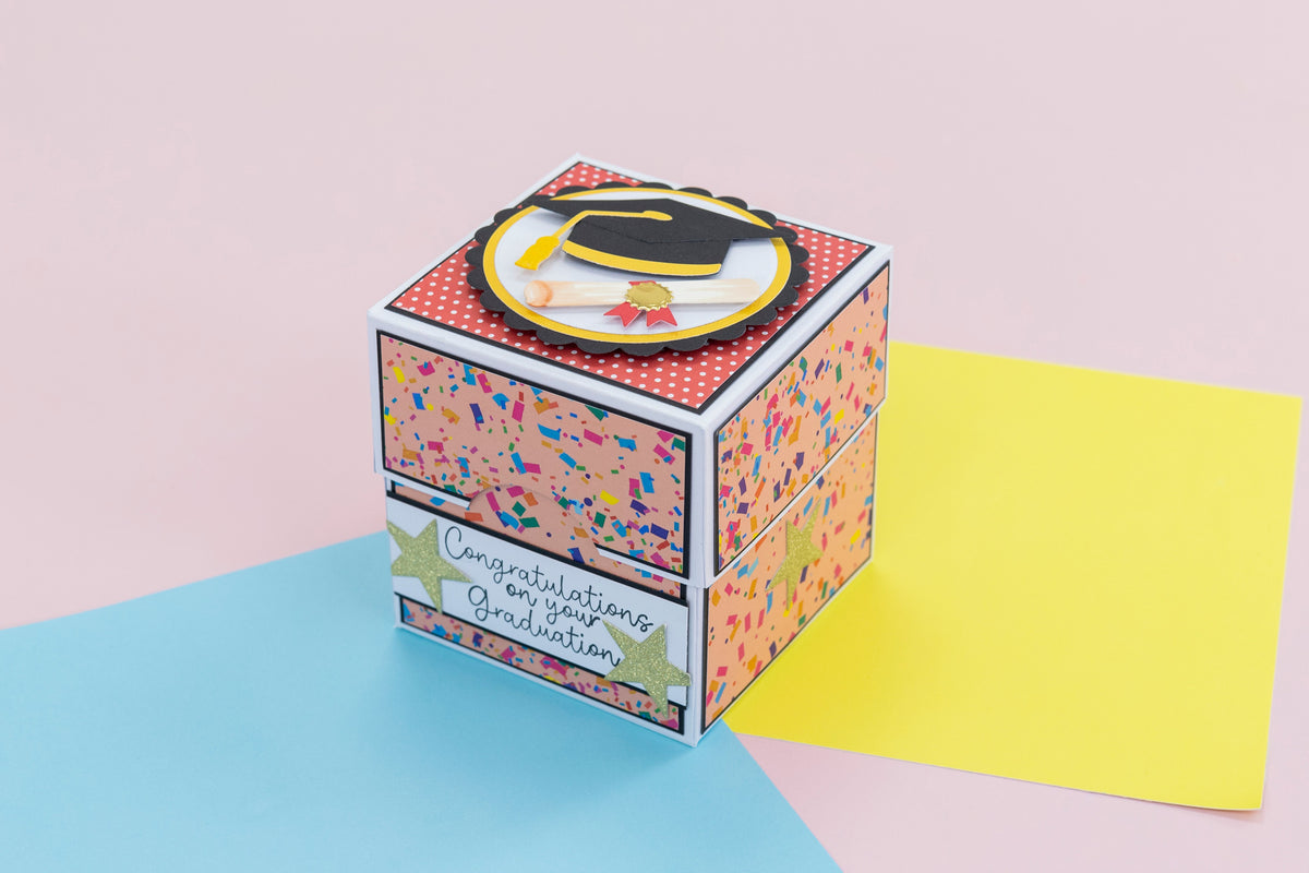 Bloc de papier 15 x 15 cm - Collection Celebrate Good Times de Crafter’s Companion