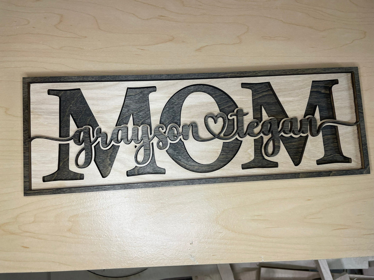 Personalized Wooden Mom sign with children name