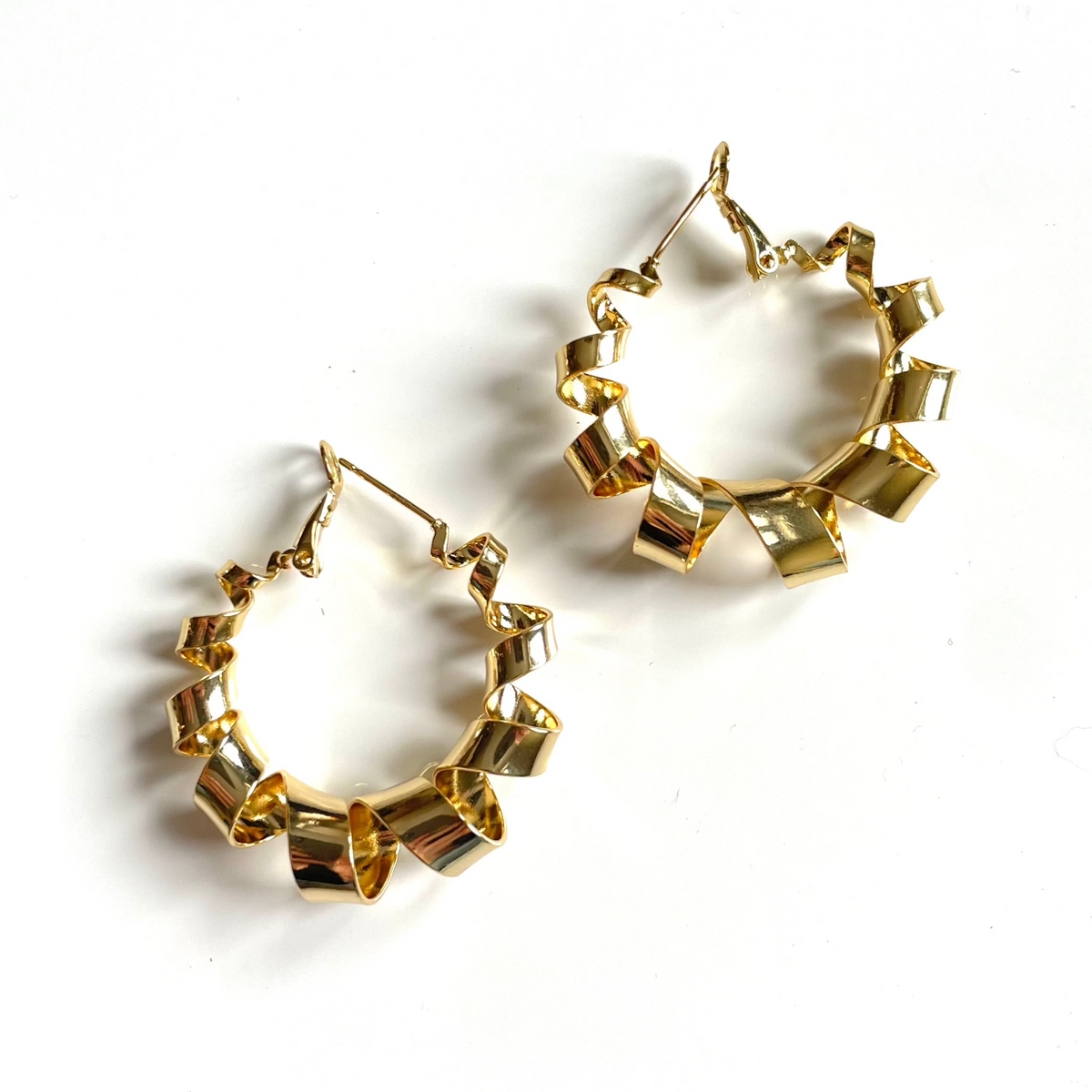 Boucles d'oreilles clous créoles en spirale – Plaqué or