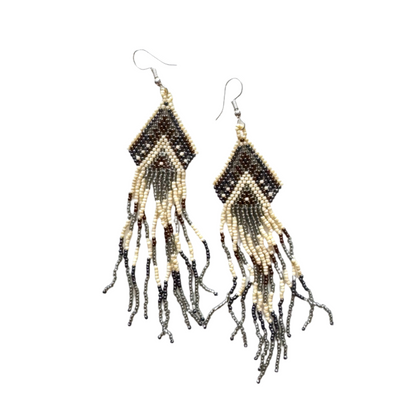 Boucle d'oreille perlée de style aztèque