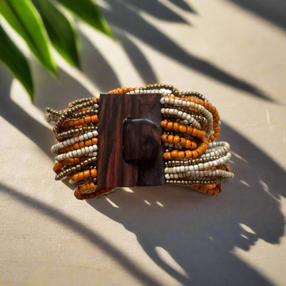 Bracelet perles mélangées avec fermoir en bois