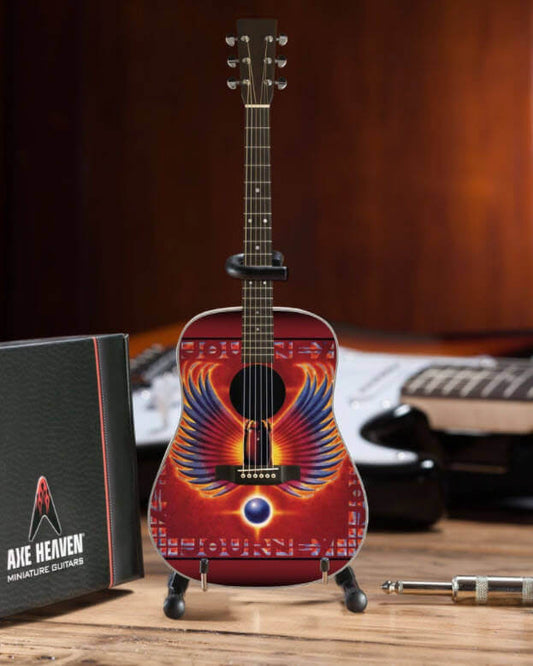 Maquette de guitare acoustique miniature pour l'album Revelation de Journey