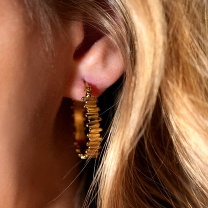 Boucles d'oreilles créoles échelonnées asymétriques KANA