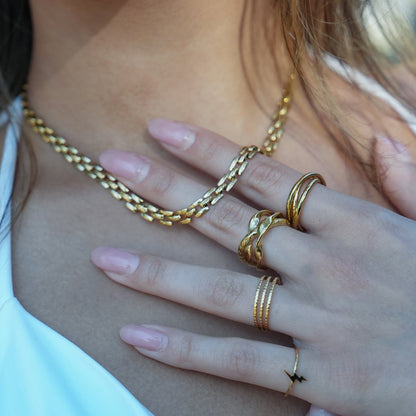 Style KOVVUR: Retro Twin Chain Necklace in Gold