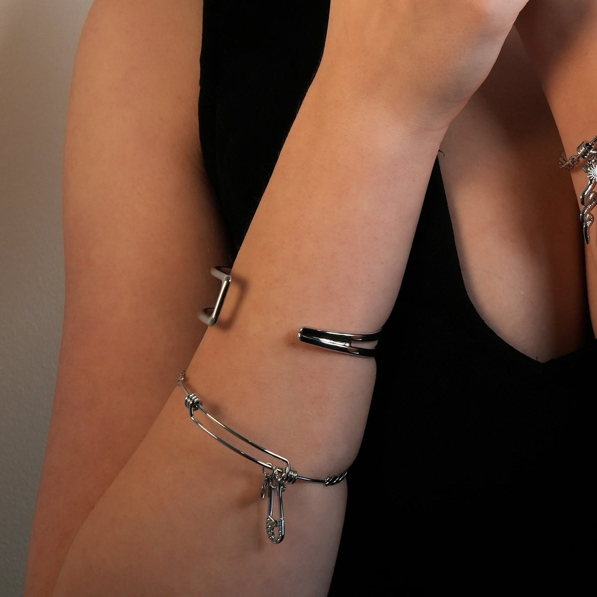 LILIANNA : Bracelet double rang chic et minimaliste en or blanc rhodié argent