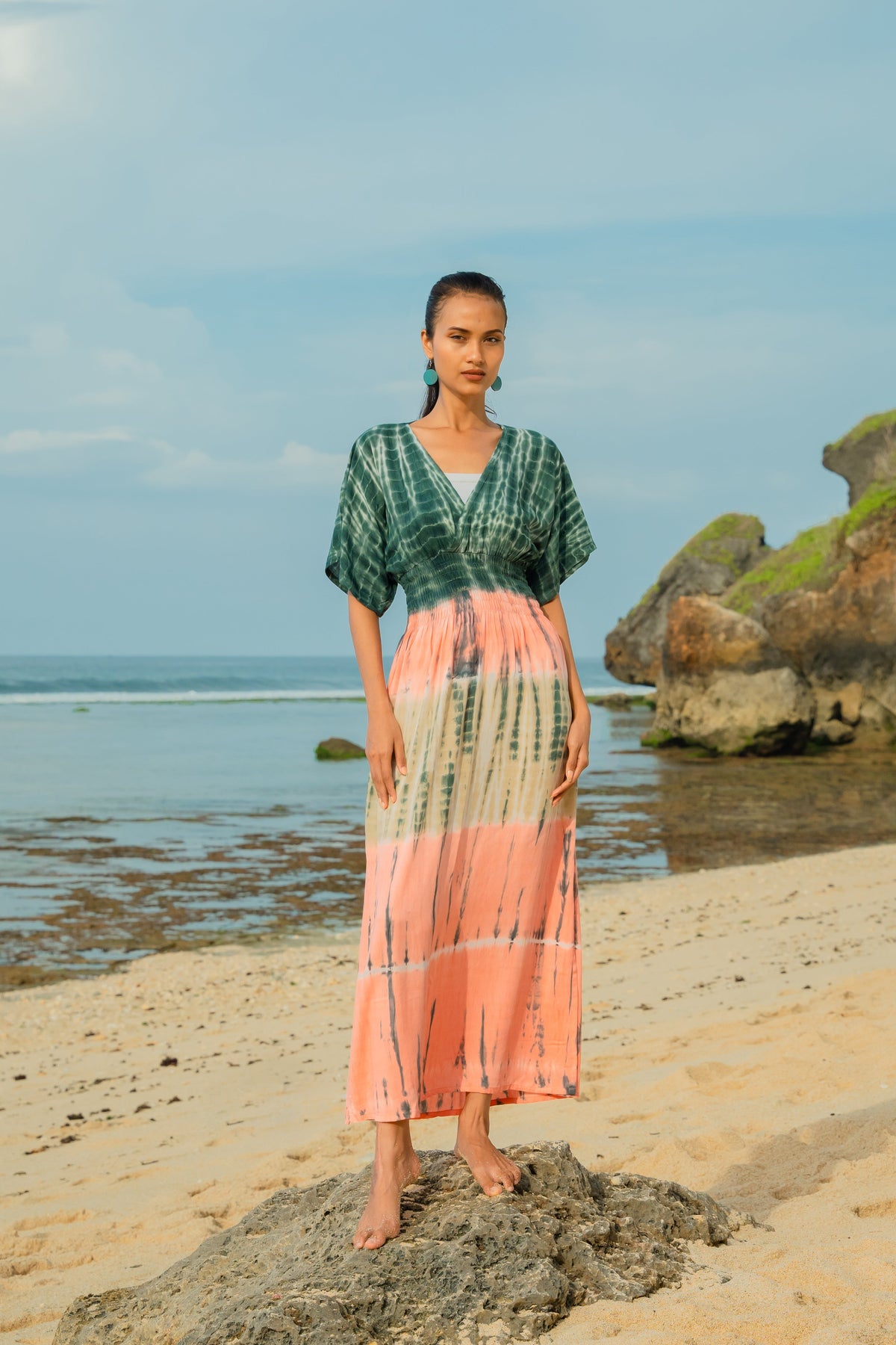 Robe longue tie-dye à rayures – Rose et gris