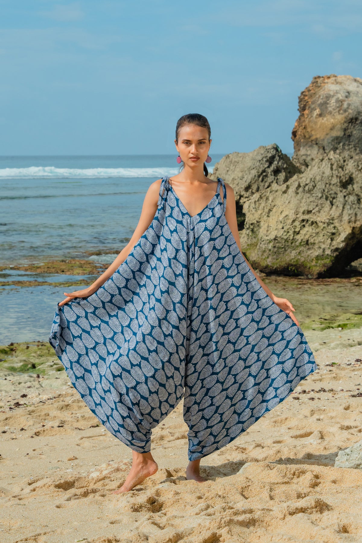 Combinaison Courte Imprimé Feuillage - Bleu Marine & Blanc