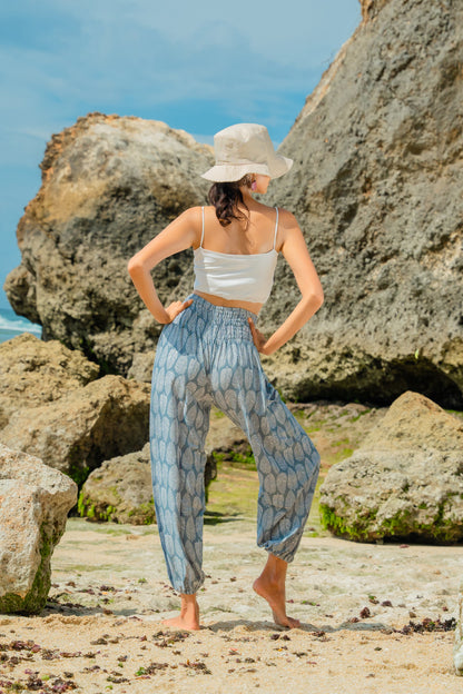Leaf Print Bali Pants - Grey & White