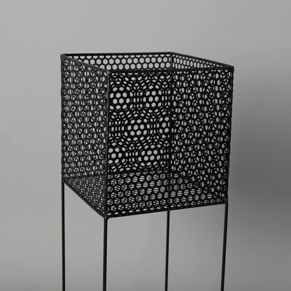 Salma Black Raised Metal Pot Planter 2.3’