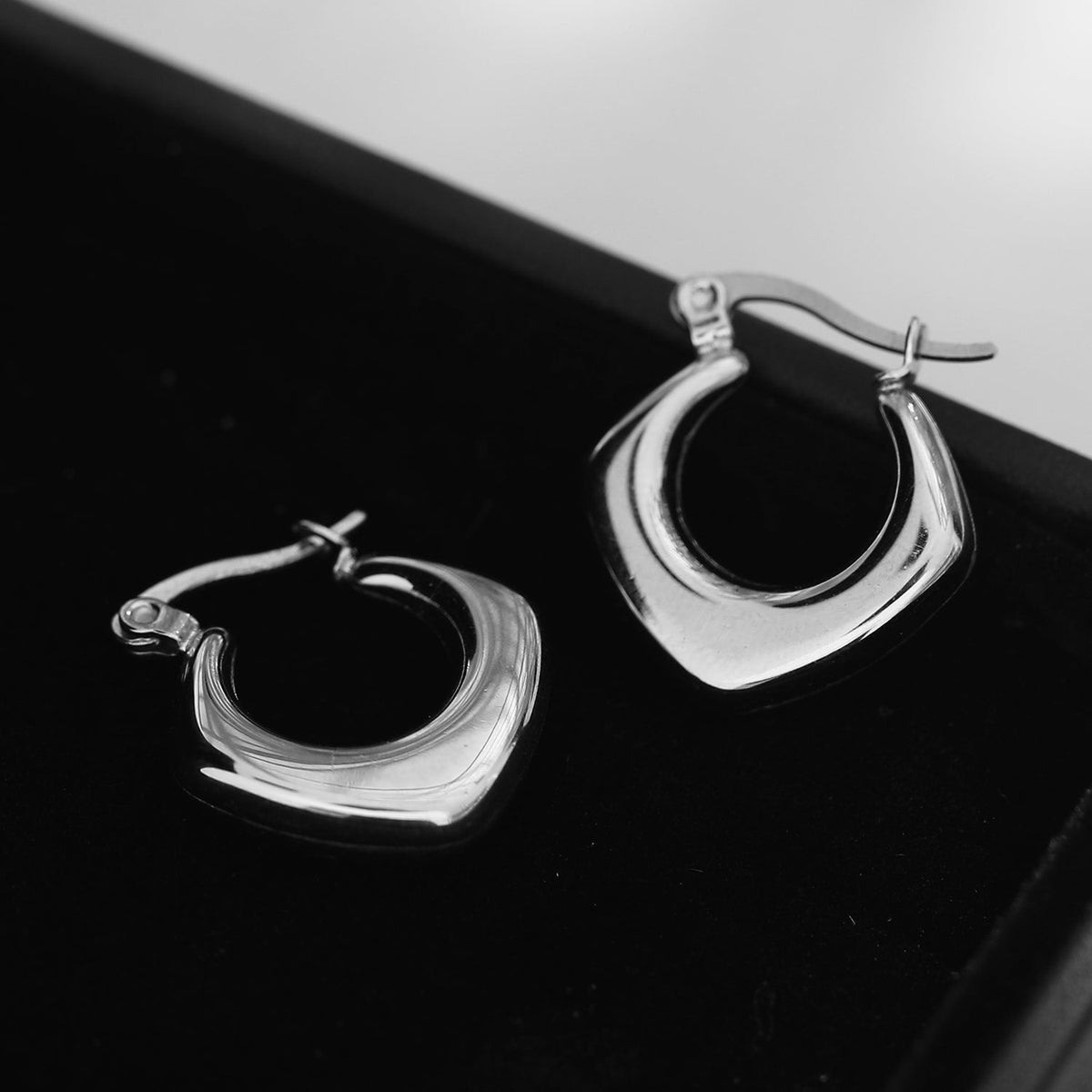 Boucles d'oreilles créoles carrées et arrondies MARIYA Argent