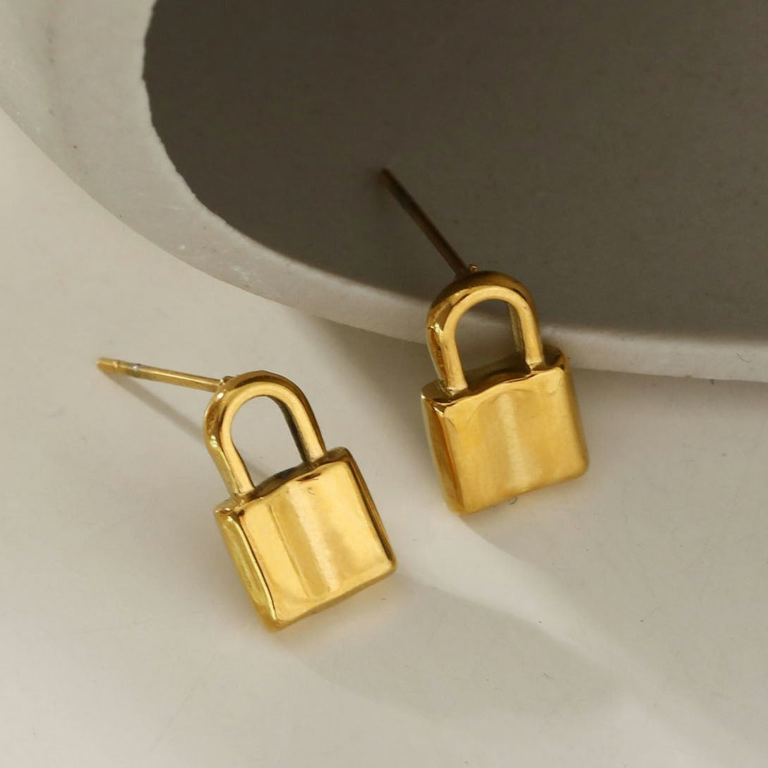 Boucles d'oreilles clous mini cadenas JUNI