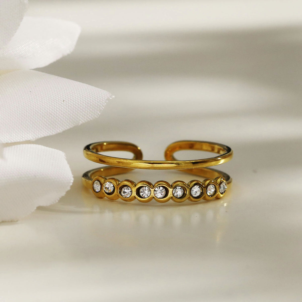 ORDELLA : Bague double parallèle empilable ornée de zircones
