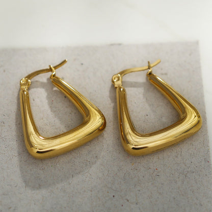Boucles d'oreilles créoles mini triangle épaisses ANIKA en or