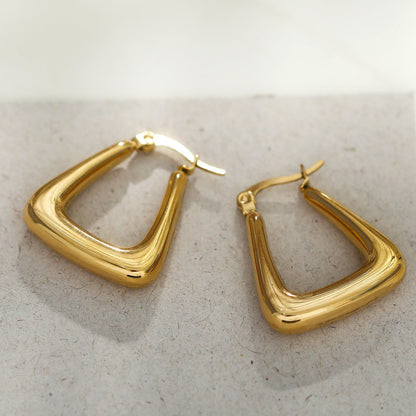 Boucles d'oreilles créoles mini triangle épaisses ANIKA en or