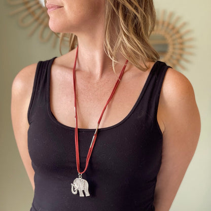 Pendentif Éléphant sur Suède