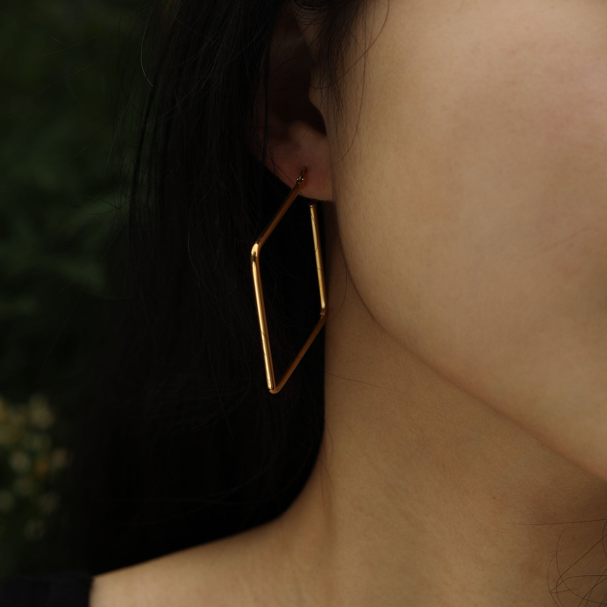 Boucles d'oreilles créoles carrées dorées REILYNN