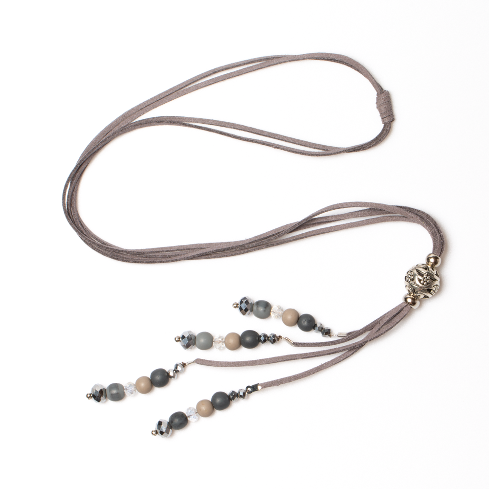 Long collier à pampilles perlées
